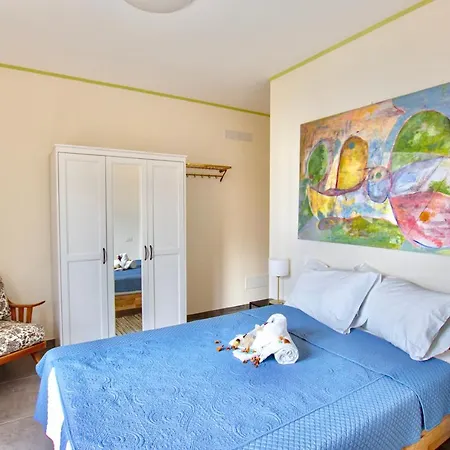 Il Punto Rosso Apartman Nesso